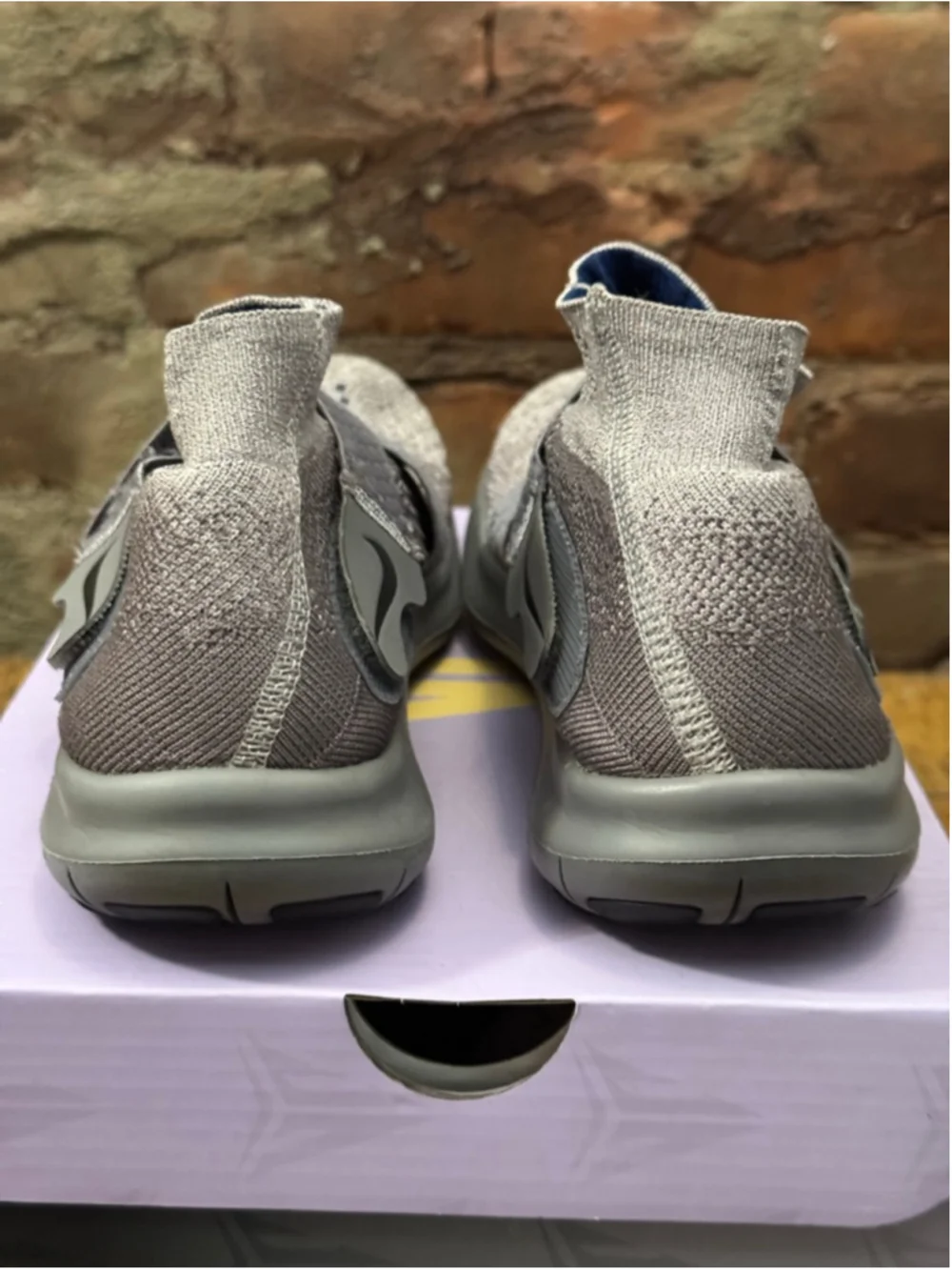 Women's Nike Free RN Motion Flyknit Grey Sneakers US 8 Running - Picture 2 of 8